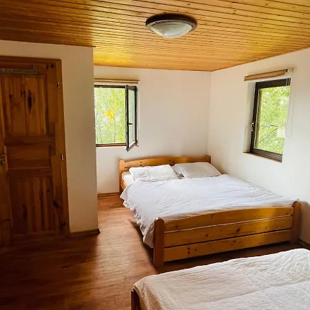 Adam U Lipna * Horní Planá