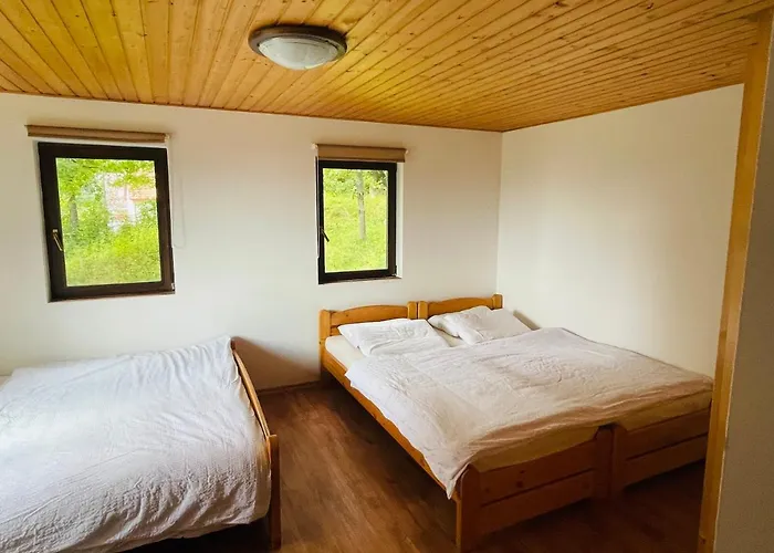 Adam U Lipna Lodge Horní Planá